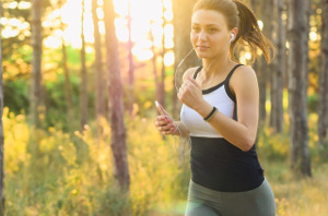 girl running with earphones